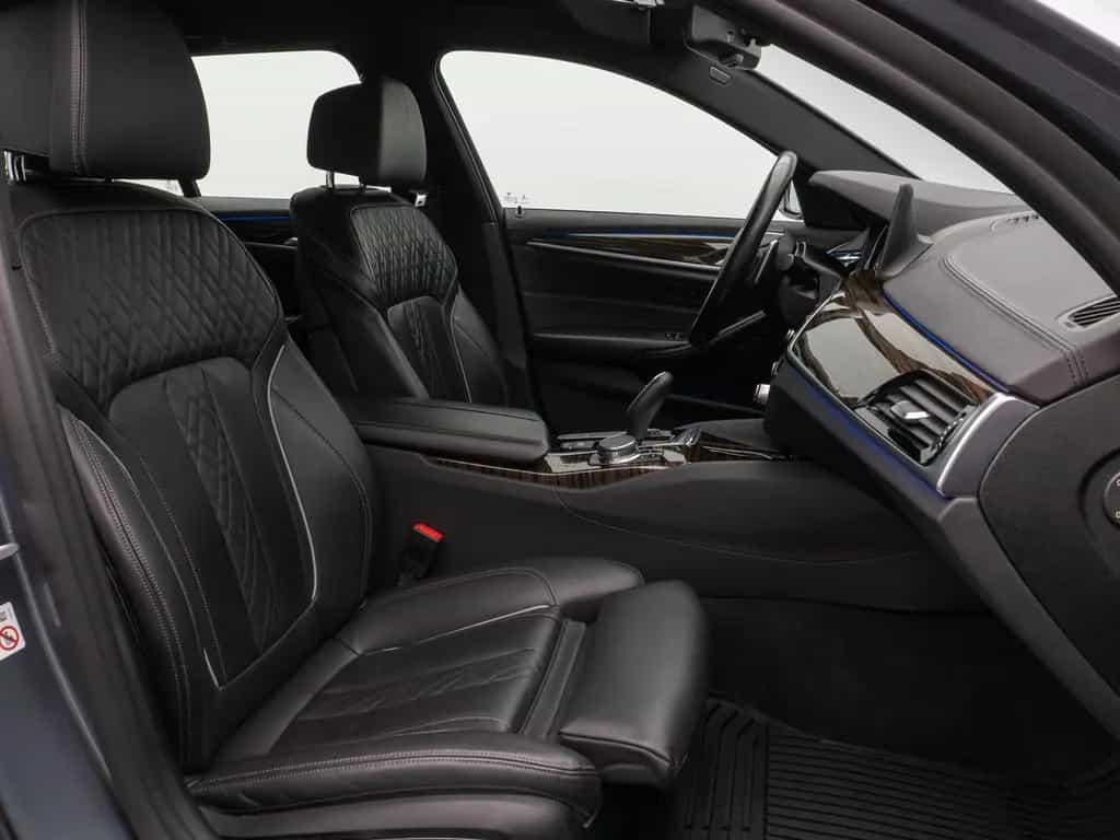 BMW 5 Series 540i xD Luxury Line Kamera HUD HiFi Komfort AHK 04/2018-photo-35
