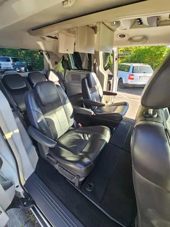 Chrysler Grand Voyager Limited 01/2009-photo-24