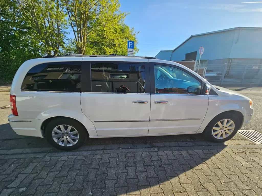 Chrysler Grand Voyager Limited 01/2009-photo-5
