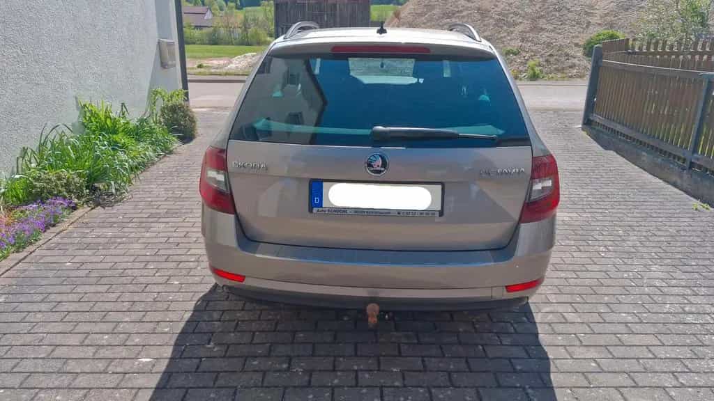 Skoda Octavia 2.0 TSI DSG Combi AHK 07/2019-photo-5