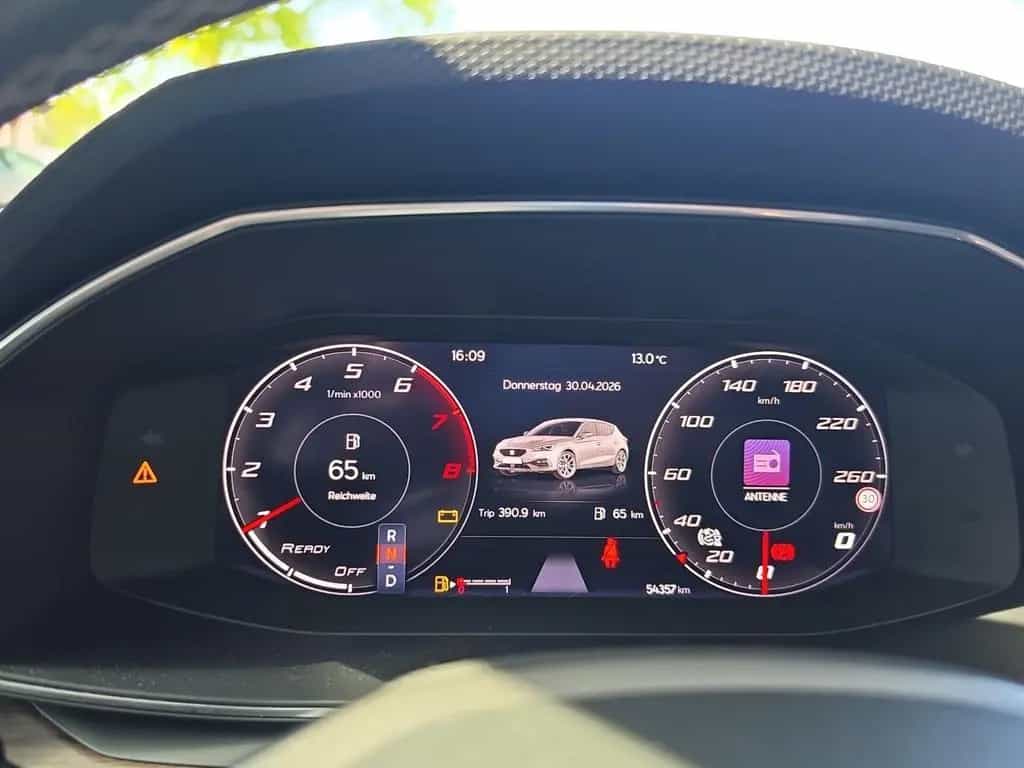 Seat Leon 1.5 eTSI DSG Xcellence 01/2021-photo-18