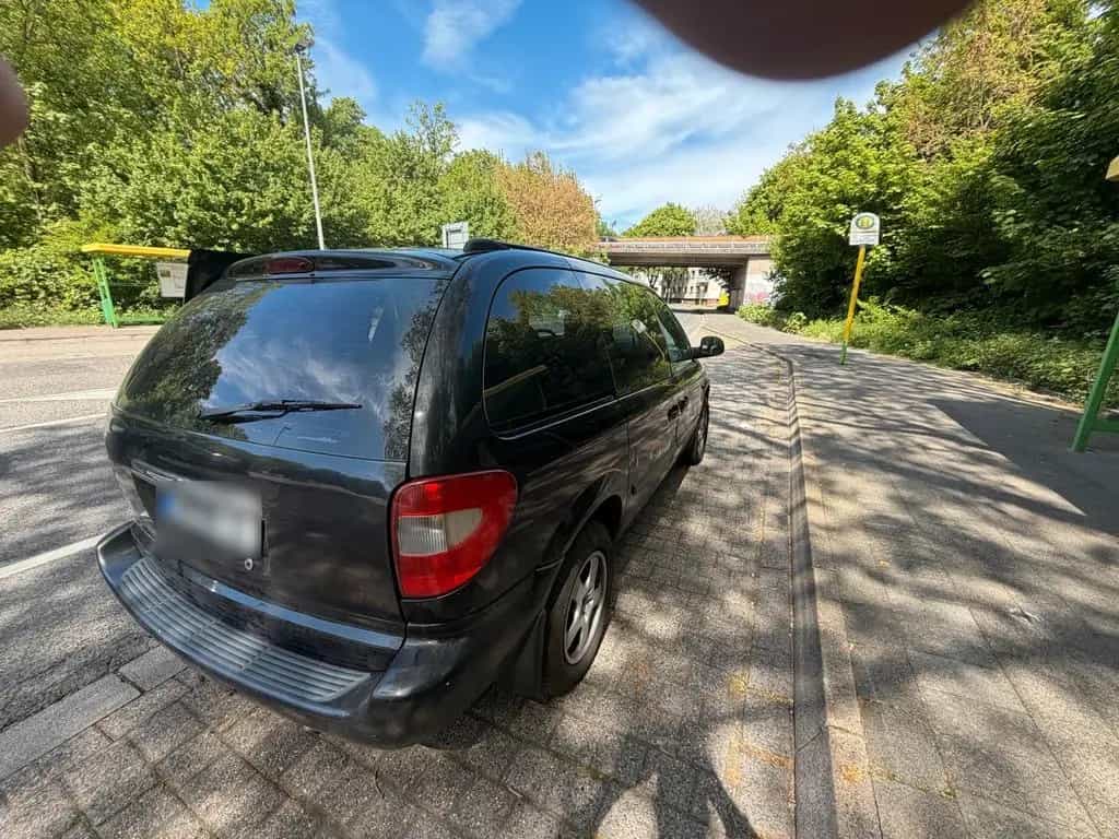 Chrysler Voyager 2.8 CRD Automatik / Tüv n... 04/2004-photo-1