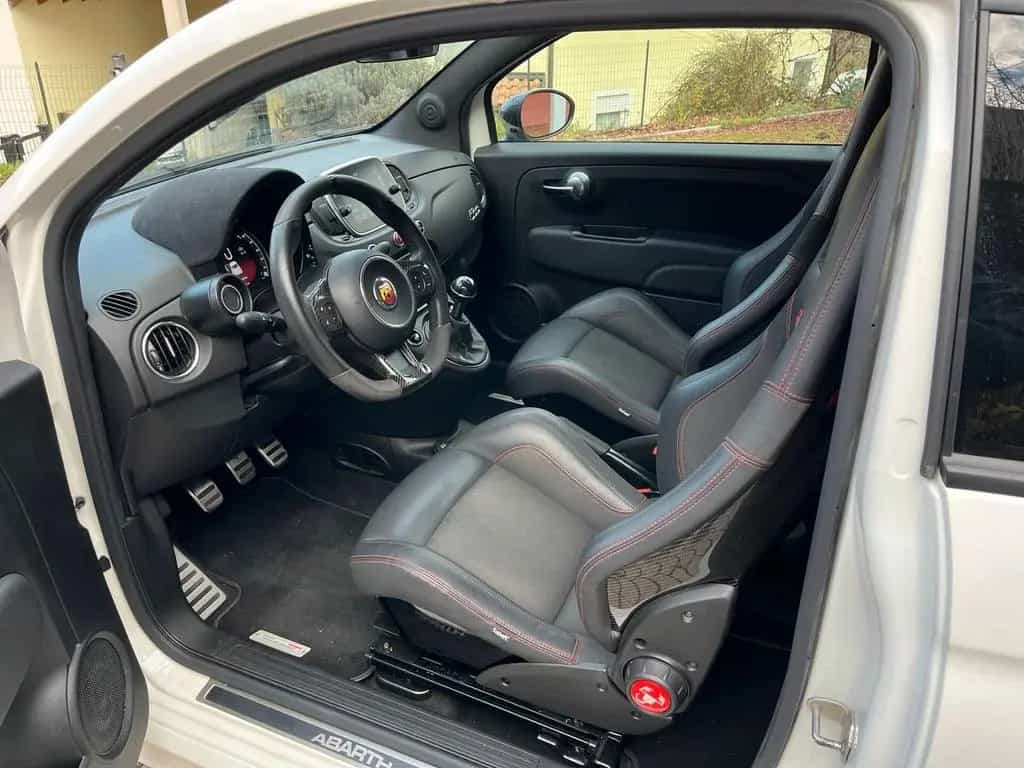 Abarth 595 1.4 Turbo T-Jet 180cv Esseesse + Kit 05/2021-photo-4
