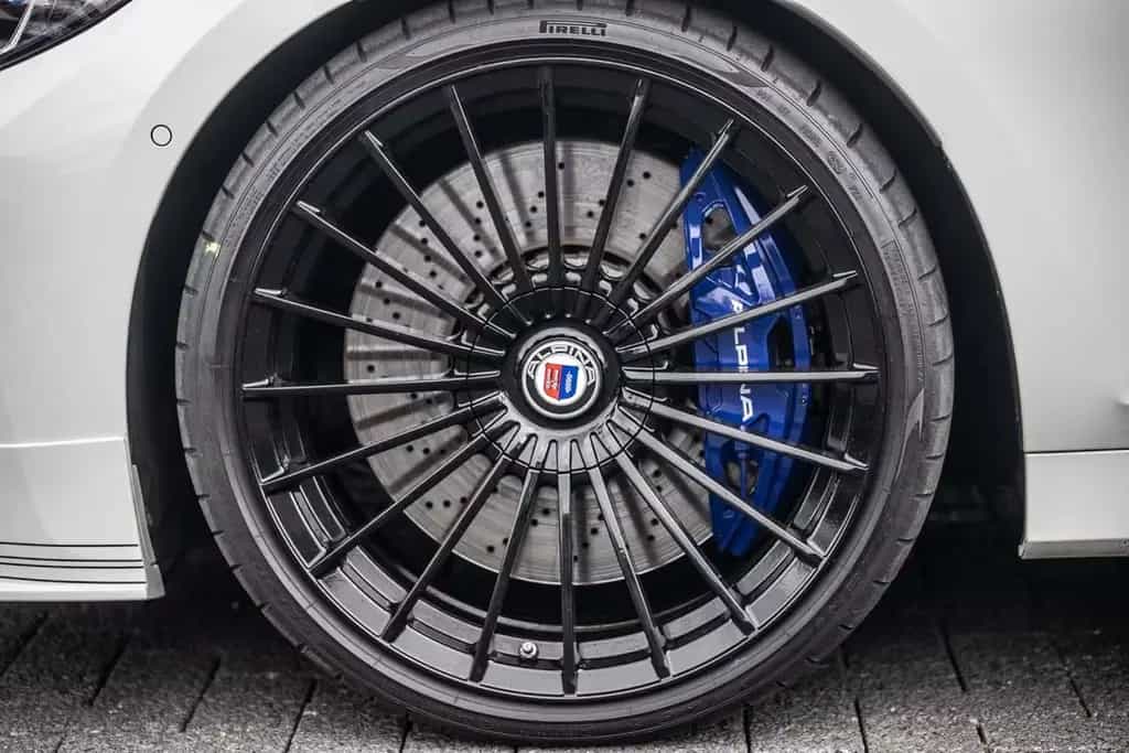 ALPINA D3 S 3.0 Allrad Touring AHK. Pano. Laser h/k HUD 03/2022-photo-4