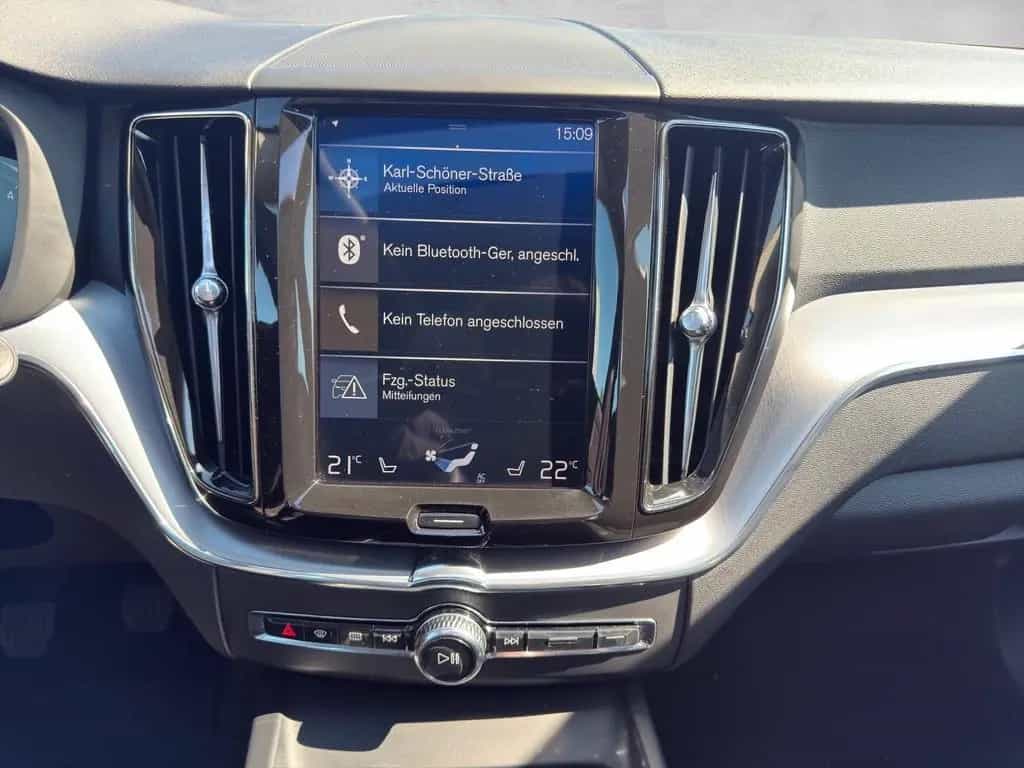 Volvo XC 60 2.0 Momentum 2WD|NAVI|Panorama|1.Hand! 12/2018-photo-17