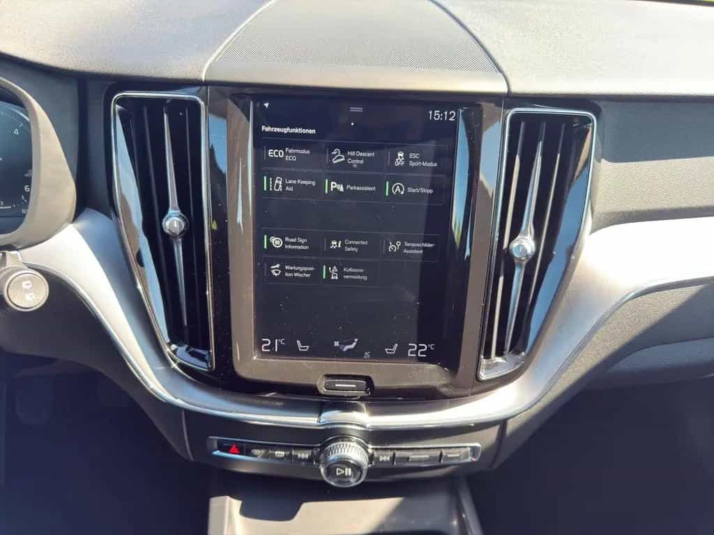 Volvo XC 60 2.0 Momentum 2WD|NAVI|Panorama|1.Hand! 12/2018-photo-19