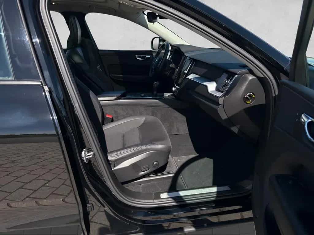 Volvo XC 60 2.0 Momentum 2WD|NAVI|Panorama|1.Hand! 12/2018-photo-24