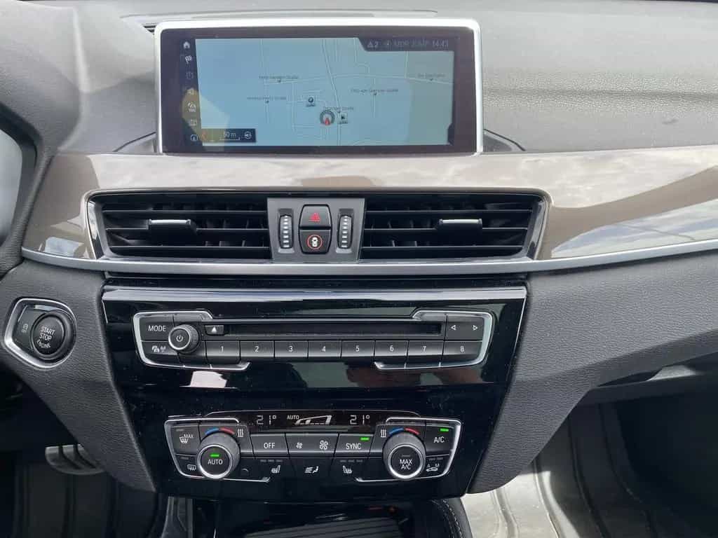 BMW X1 sDrive 18d xLine ParkA./LED/PanoSD/SpurAss/HU 06/2019-photo-12