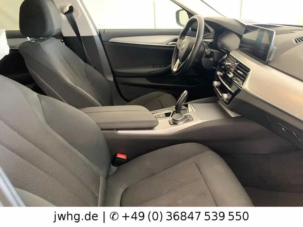 BMW 5 Series 520d T COCKP-PRO/DRIVING ASS+/KAMERA/H&K 10/2019-photo-2