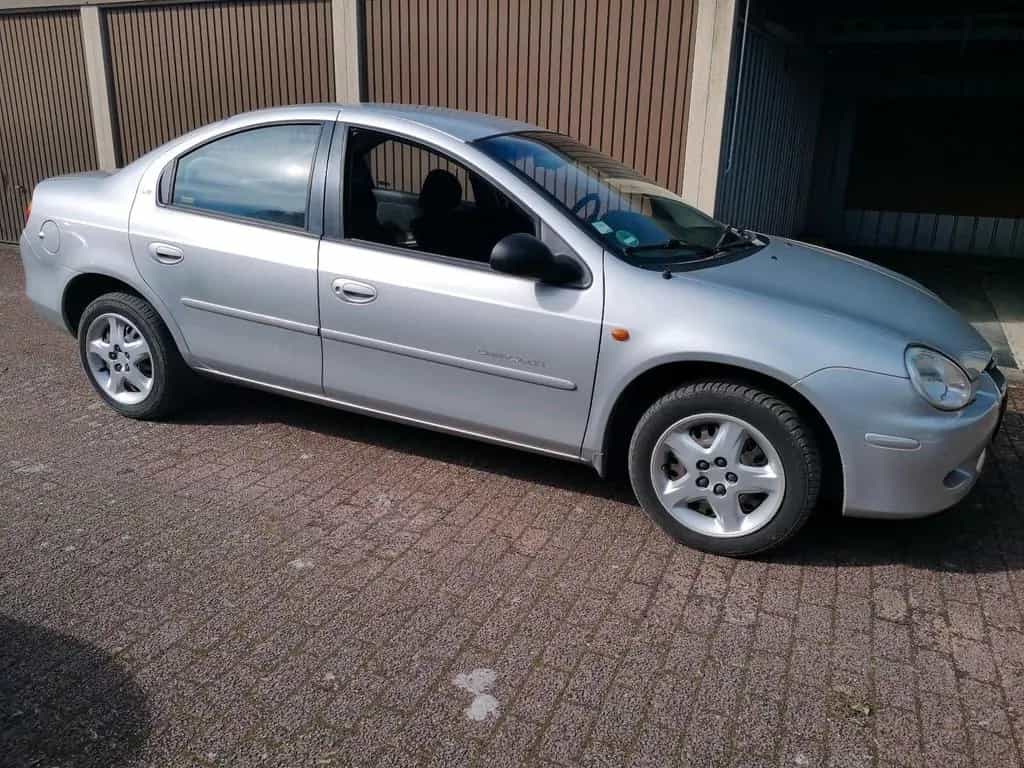 Chrysler Neon TÜV neu 09/2000-photo-1