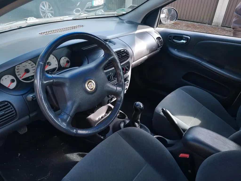 Chrysler Neon TÜV neu 09/2000-photo-8