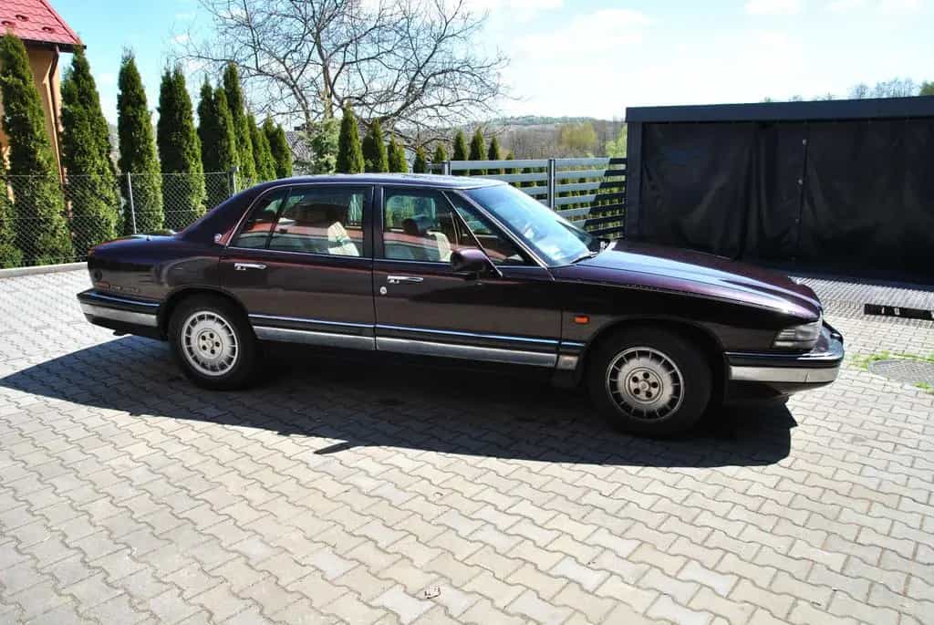 Buick Park Avenue 3.8 V6 C 07/1993-photo-1