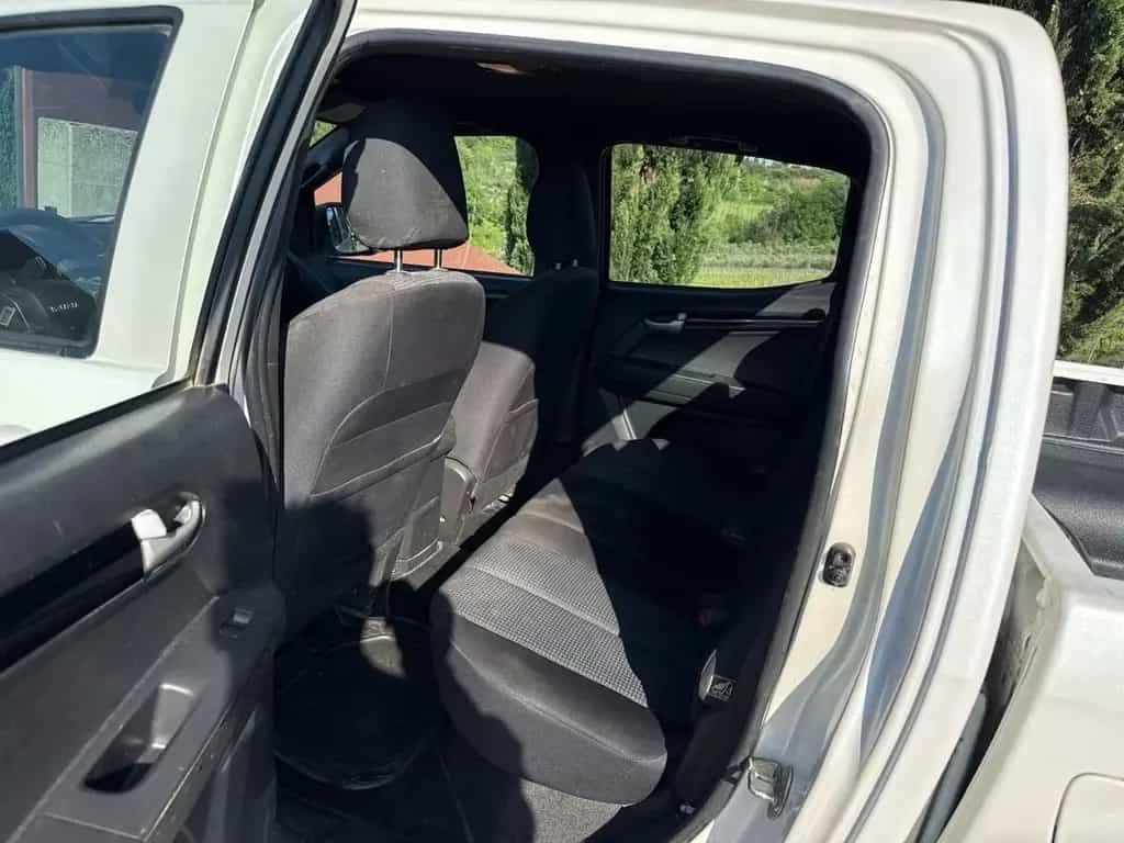 Isuzu D-Max 2.5 Crew Cab Quasar A/T 4WD 11/2016-photo-13