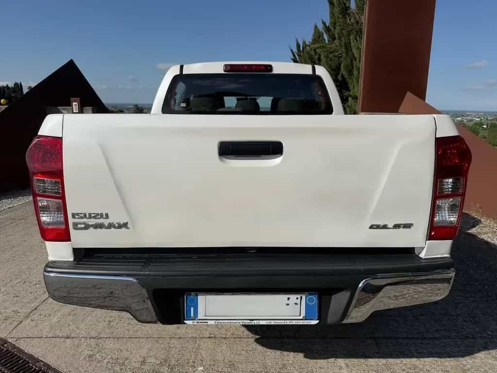 Isuzu D-Max 2.5 Crew Cab Quasar A/T 4WD 11/2016-photo-5