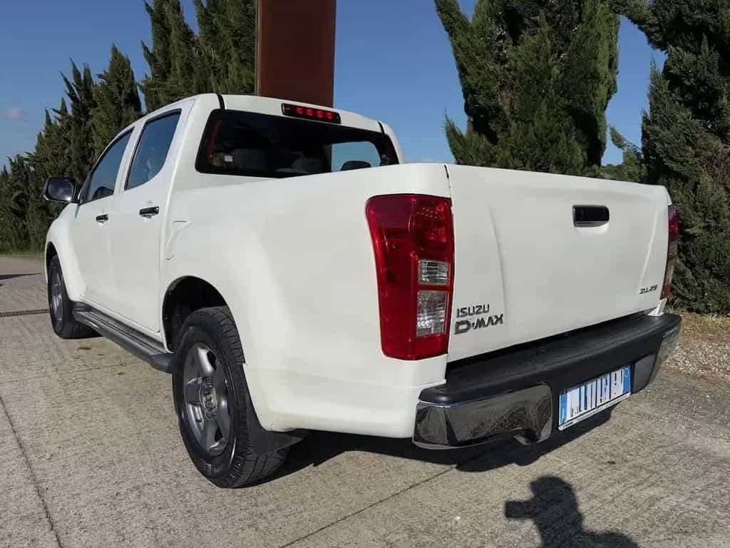 Isuzu D-Max 2.5 Crew Cab Quasar A/T 4WD 11/2016-photo-6