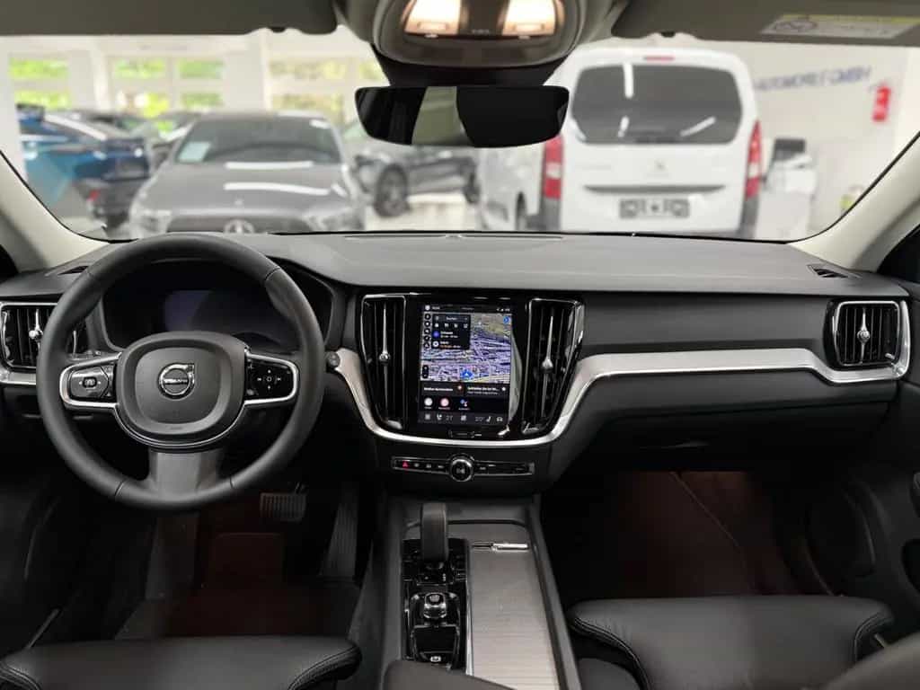 Volvo V60 Kombi Plus Dark*LED*AHK*Kamera*Standheizun 03/2023-photo-18