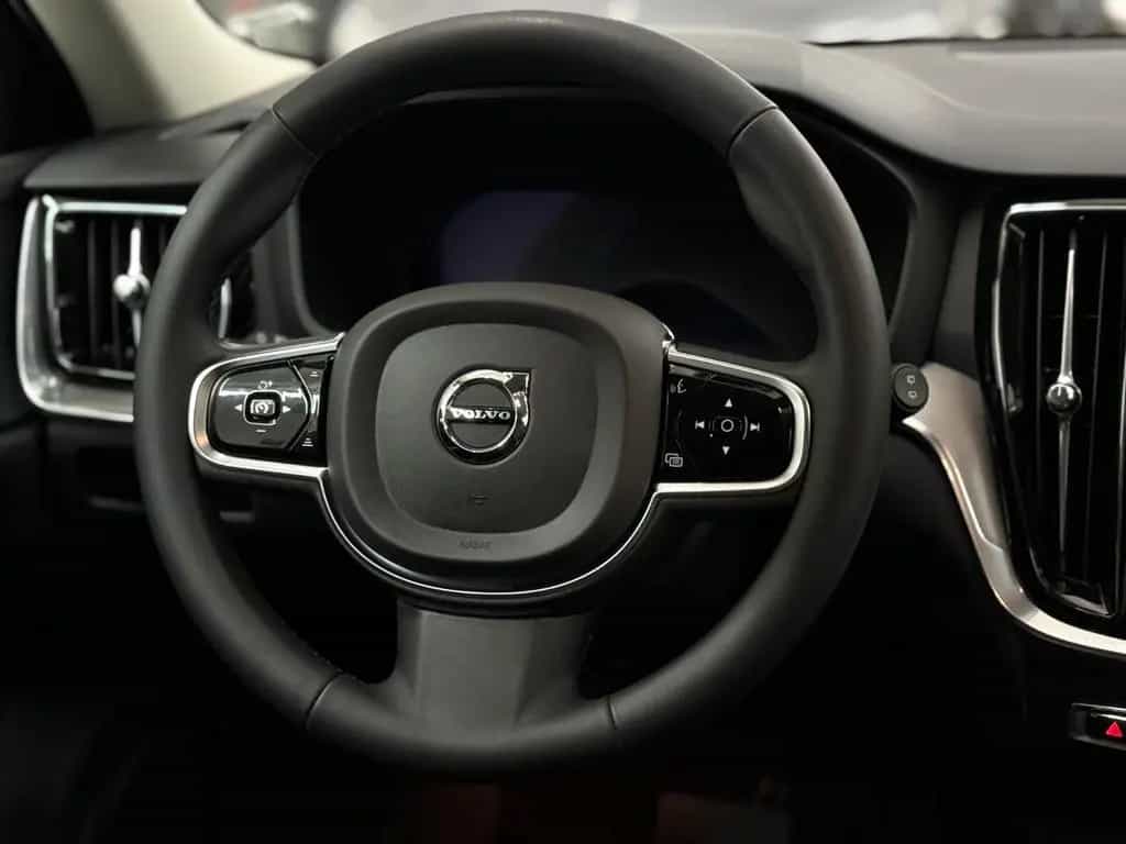 Volvo V60 Kombi Plus Dark*LED*AHK*Kamera*Standheizun 03/2023-photo-19