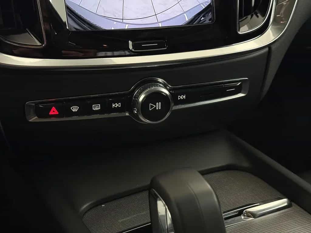 Volvo V60 Kombi Plus Dark*LED*AHK*Kamera*Standheizun 03/2023-photo-30