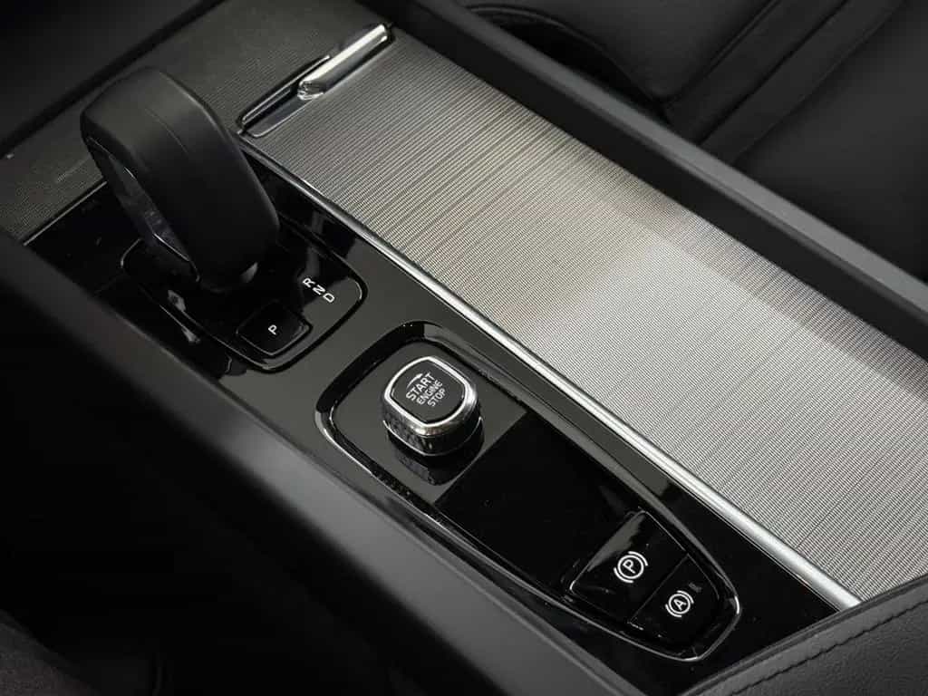Volvo V60 Kombi Plus Dark*LED*AHK*Kamera*Standheizun 03/2023-photo-31