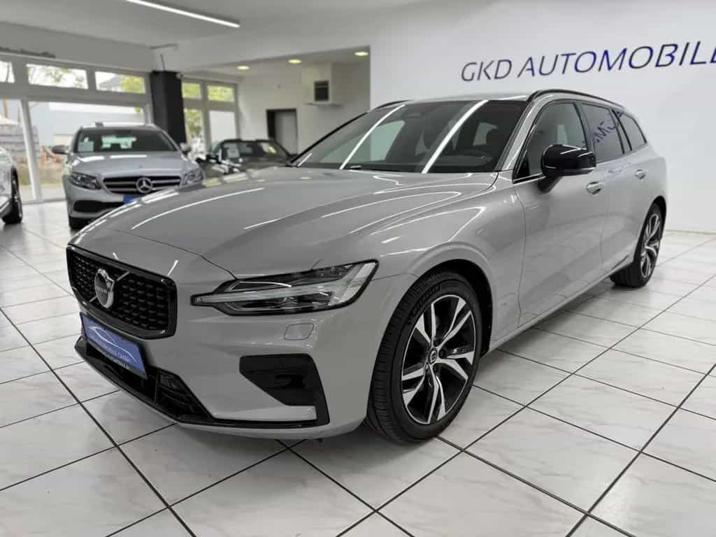 Volvo V60 Kombi Plus Dark*LED*AHK*Kamera*Standheizun 03/2023-photo-4