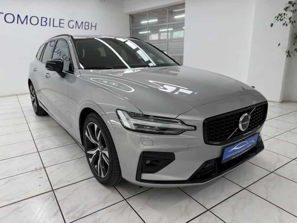 Volvo V60 Kombi Plus Dark*LED*AHK*Kamera*Standheizun 03/2023-photo-5