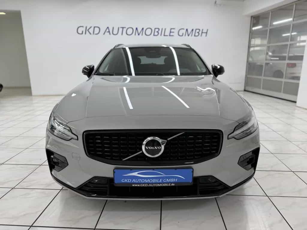 Volvo V60 Kombi Plus Dark*LED*AHK*Kamera*Standheizun 03/2023-photo-6