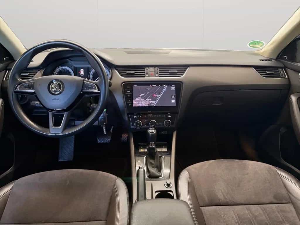 Skoda Octavia Combi L&K 4x4 Kamera/LED/Service&TÜV neu 02/2019-photo-11