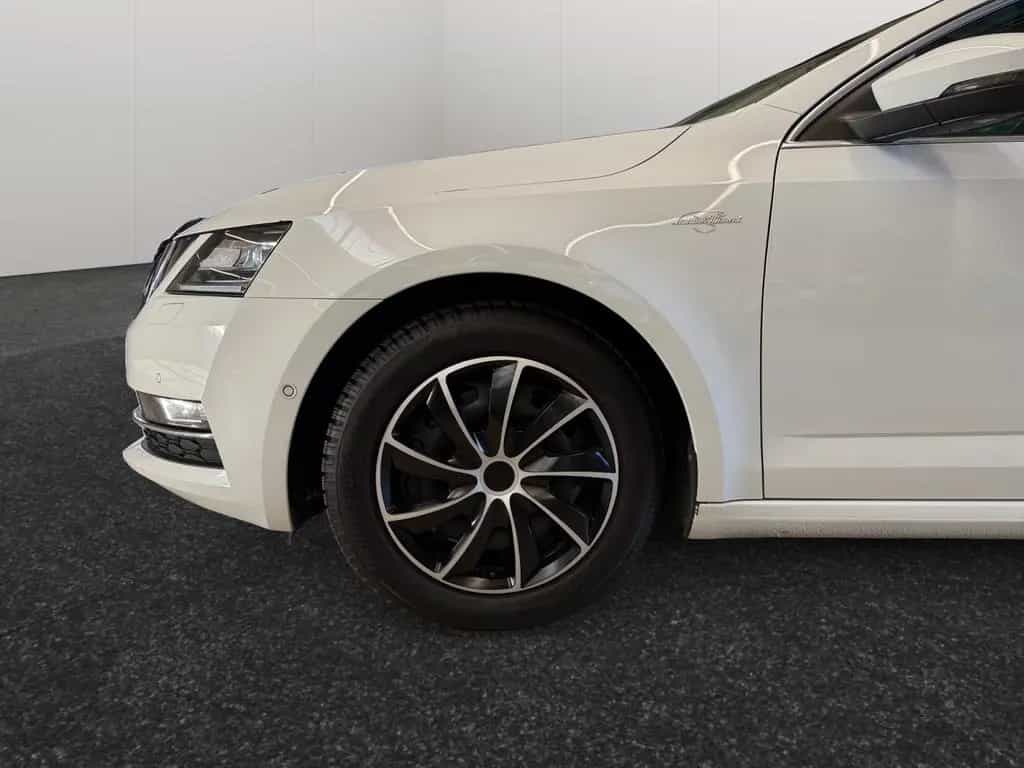 Skoda Octavia Combi L&K 4x4 Kamera/LED/Service&TÜV neu 02/2019-photo-14
