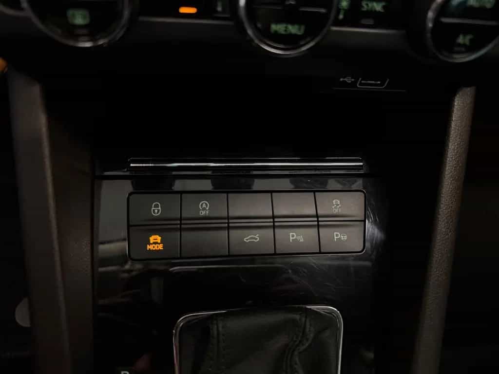 Skoda Octavia Combi L&K 4x4 Kamera/LED/Service&TÜV neu 02/2019-photo-19