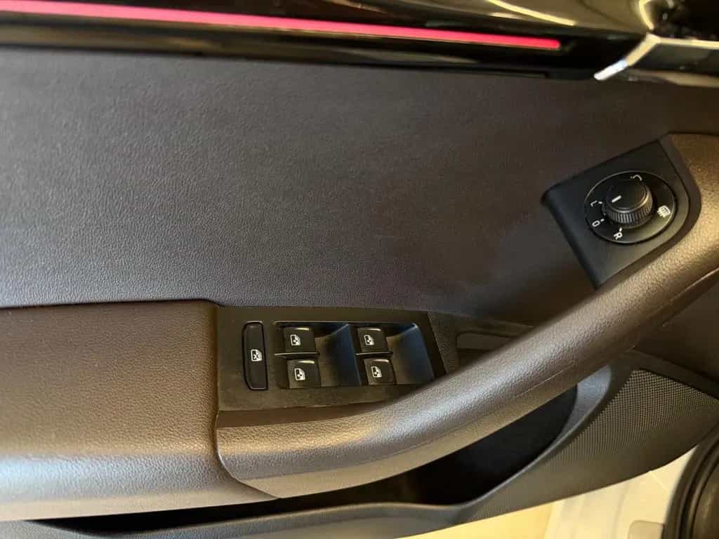 Skoda Octavia Combi L&K 4x4 Kamera/LED/Service&TÜV neu 02/2019-photo-22