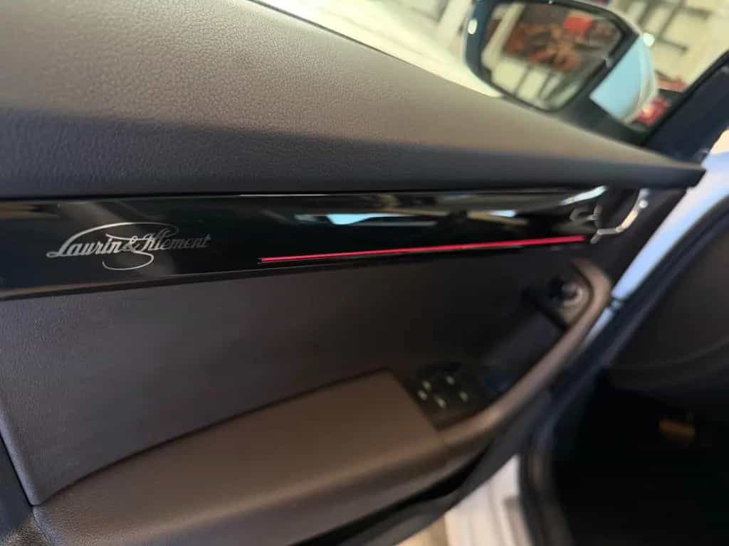 Skoda Octavia Combi L&K 4x4 Kamera/LED/Service&TÜV neu 02/2019-photo-23