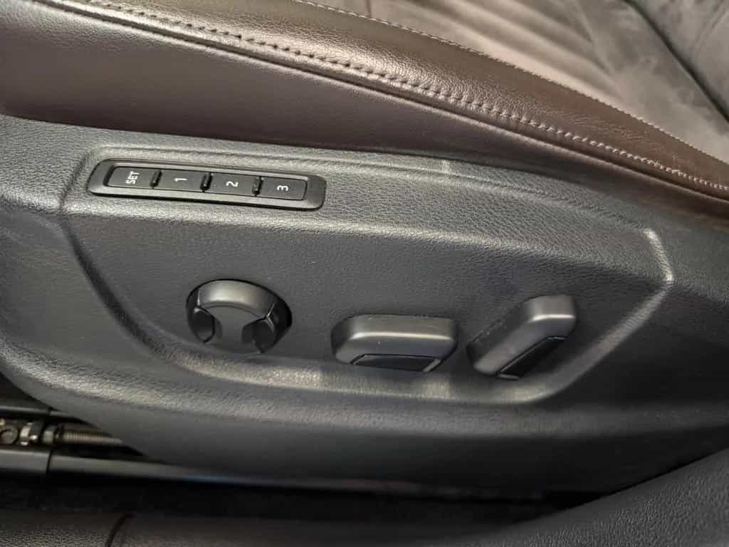 Skoda Octavia Combi L&K 4x4 Kamera/LED/Service&TÜV neu 02/2019-photo-24