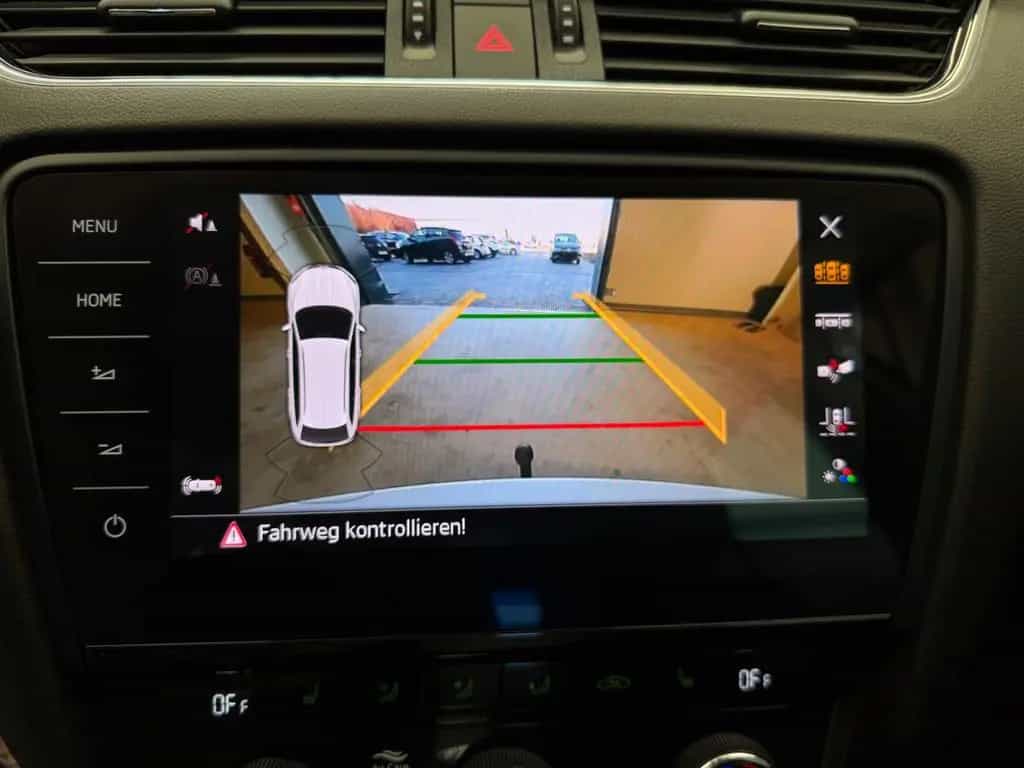 Skoda Octavia Combi L&K 4x4 Kamera/LED/Service&TÜV neu 02/2019-photo-26