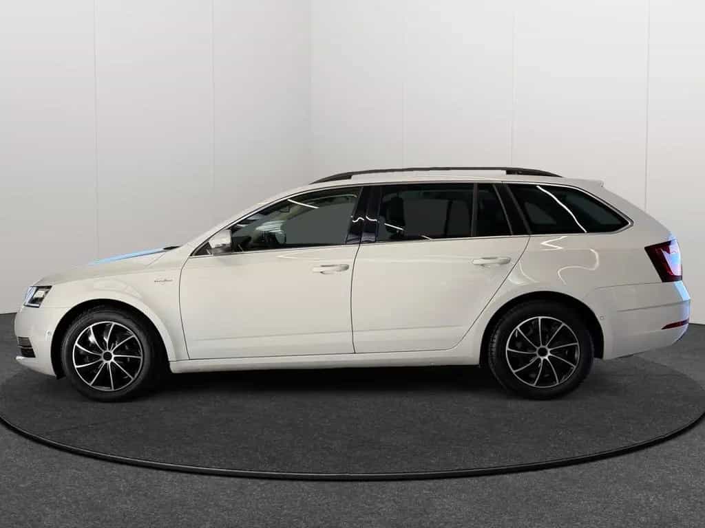 Skoda Octavia Combi L&K 4x4 Kamera/LED/Service&TÜV neu 02/2019-photo-3