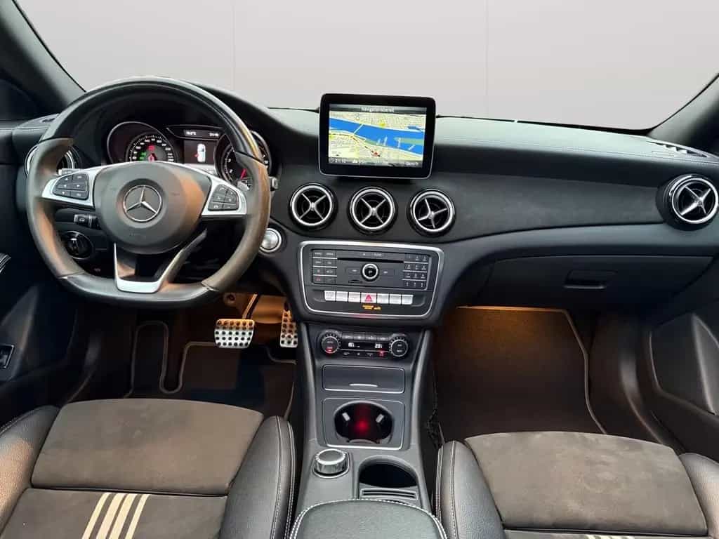 Mercedes-Benz CLA 250 Shooting Brake 4-Matik AMG-Line*LED*Pano 06/2018-photo-11