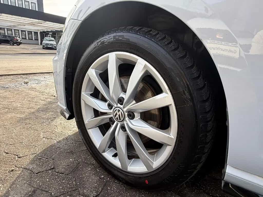 Volkswagen Golf VII Lim.*R-Line*DSG*ACC*LED*Navi 11/2017-photo-21