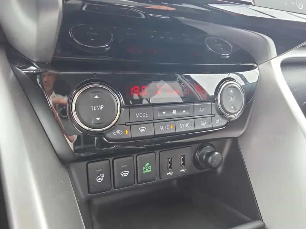 Mitsubishi Eclipse Cross Active+ 4WD 2.2 DI-D 360 Kamera S 06/2019-photo-17