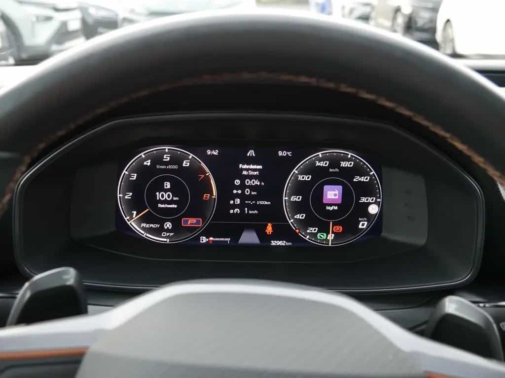 Cupra Leon Sportstourer 2.0 TSI VZ 4Drive MATRIX BEATS 08/2023-photo-14