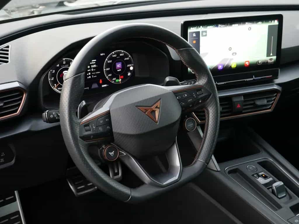 Cupra Leon Sportstourer 2.0 TSI VZ 4Drive MATRIX BEATS 08/2023-photo-18