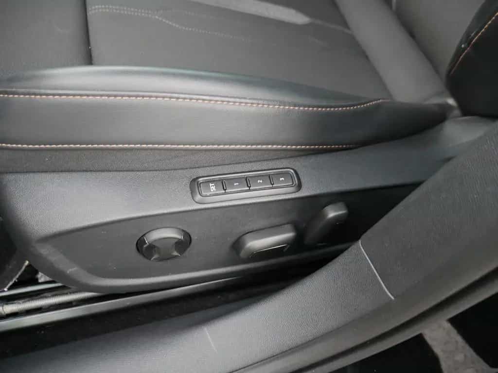 Cupra Leon Sportstourer 2.0 TSI VZ 4Drive MATRIX BEATS 08/2023-photo-20