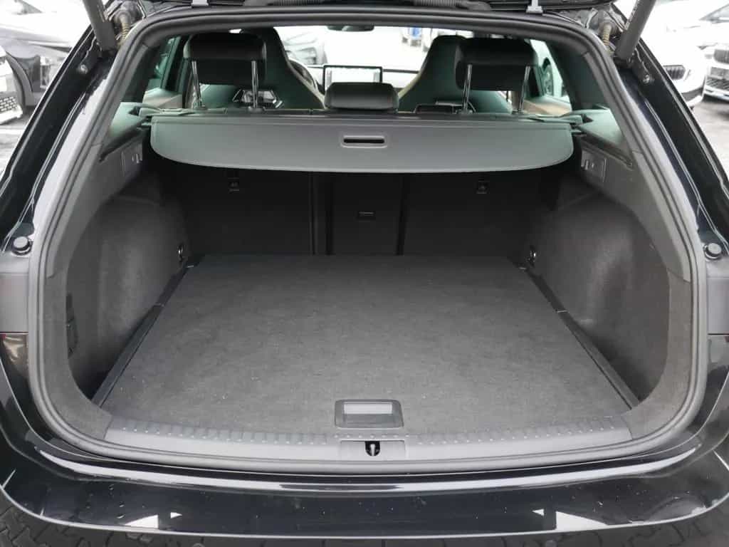 Cupra Leon Sportstourer 2.0 TSI VZ 4Drive MATRIX BEATS 08/2023-photo-21