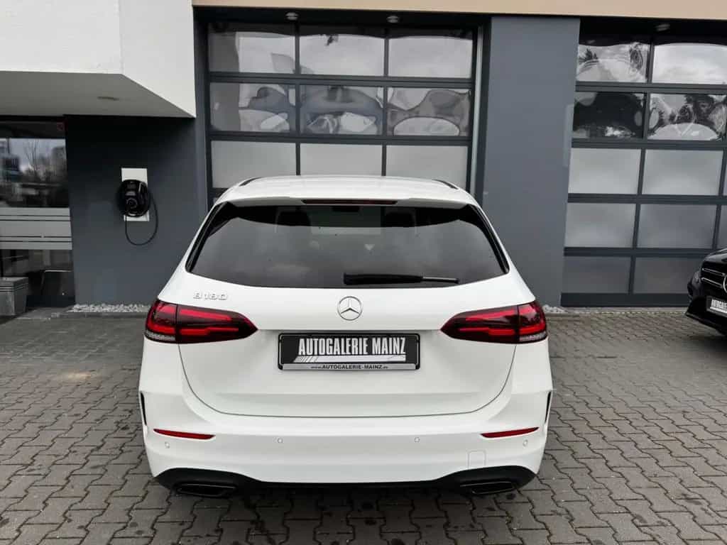 Mercedes-Benz B-Class 180 AMG Line/Edition LED/NIGHT/MBUX/KAMERA/19" 08/2021-photo-16