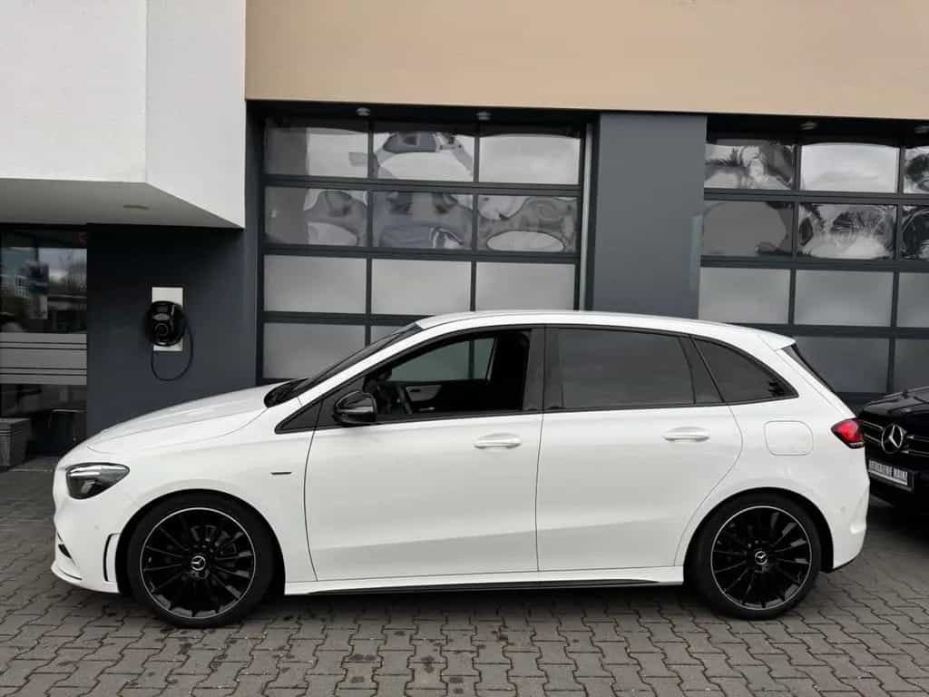 Mercedes-Benz B-Class 180 AMG Line/Edition LED/NIGHT/MBUX/KAMERA/19" 08/2021-photo-1