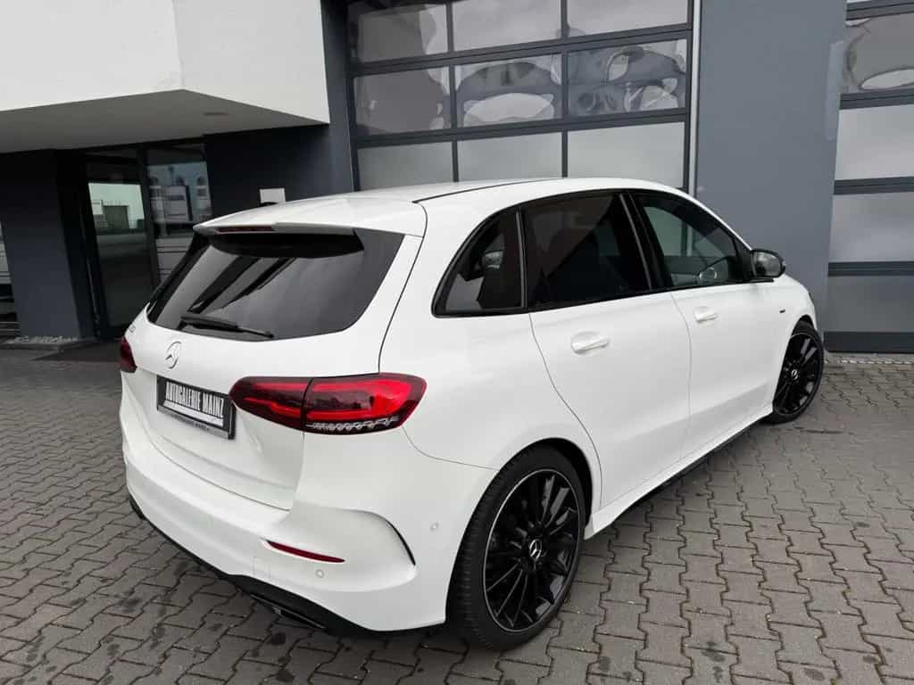 Mercedes-Benz B-Class 180 AMG Line/Edition LED/NIGHT/MBUX/KAMERA/19" 08/2021-photo-2