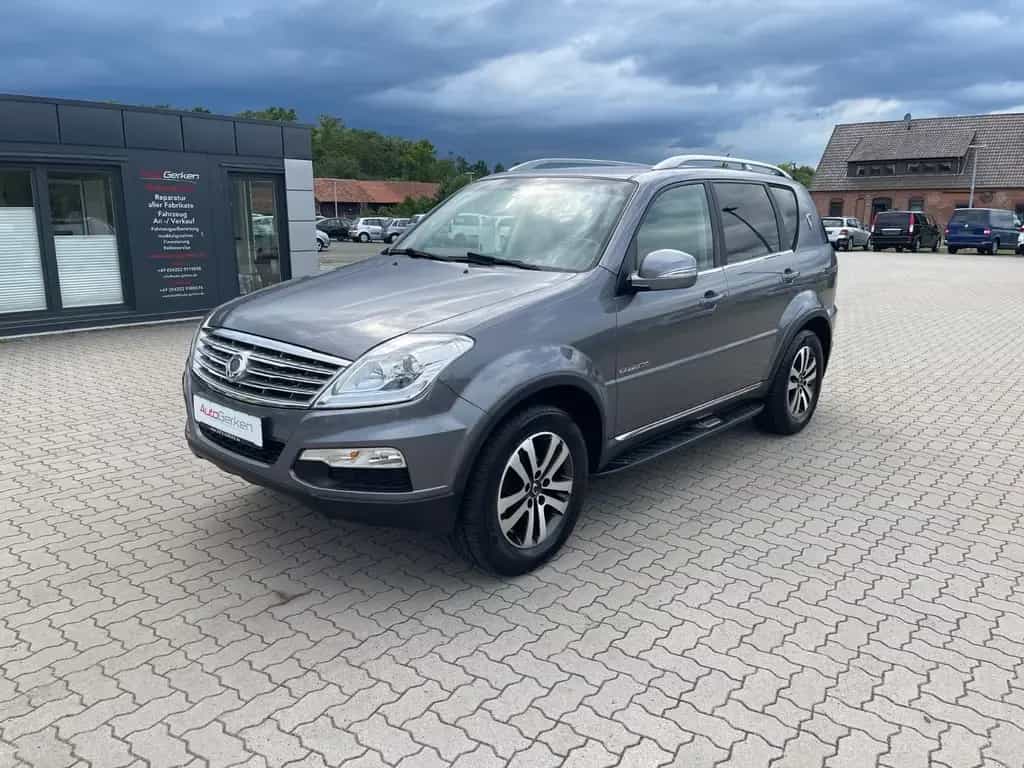 Ssangyong REXTON 2.0 TD  Rexton Sapphire 2HD AHK 7-Sitzer 03/2015-photo-0