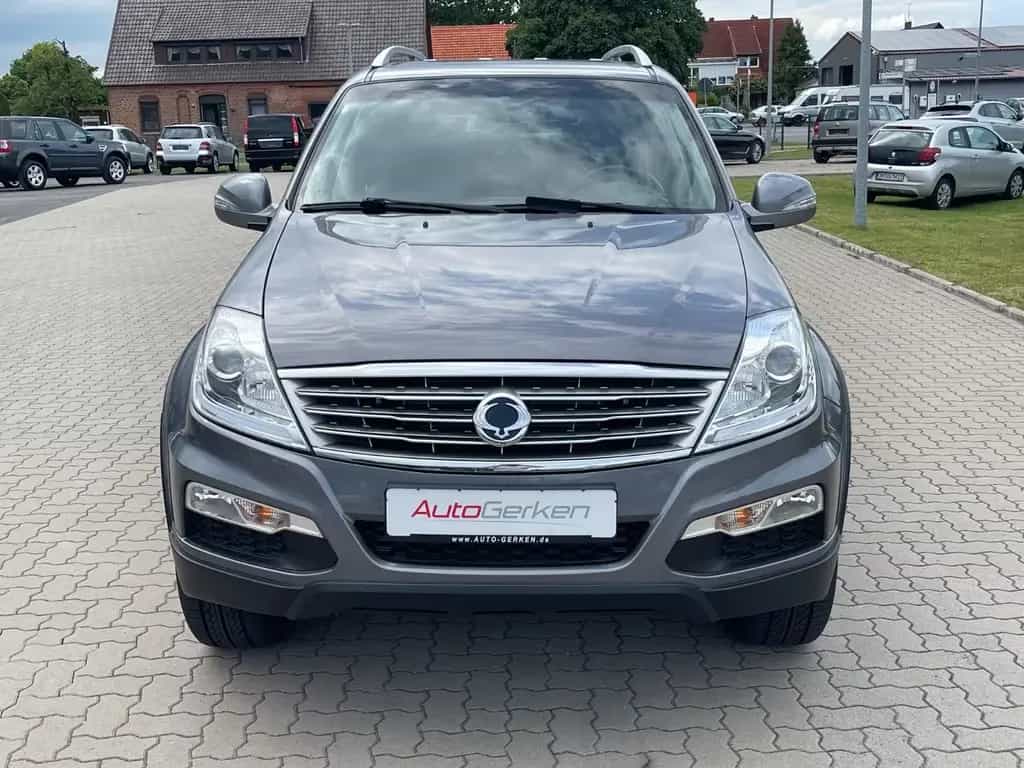 Ssangyong REXTON 2.0 TD  Rexton Sapphire 2HD AHK 7-Sitzer 03/2015-photo-2