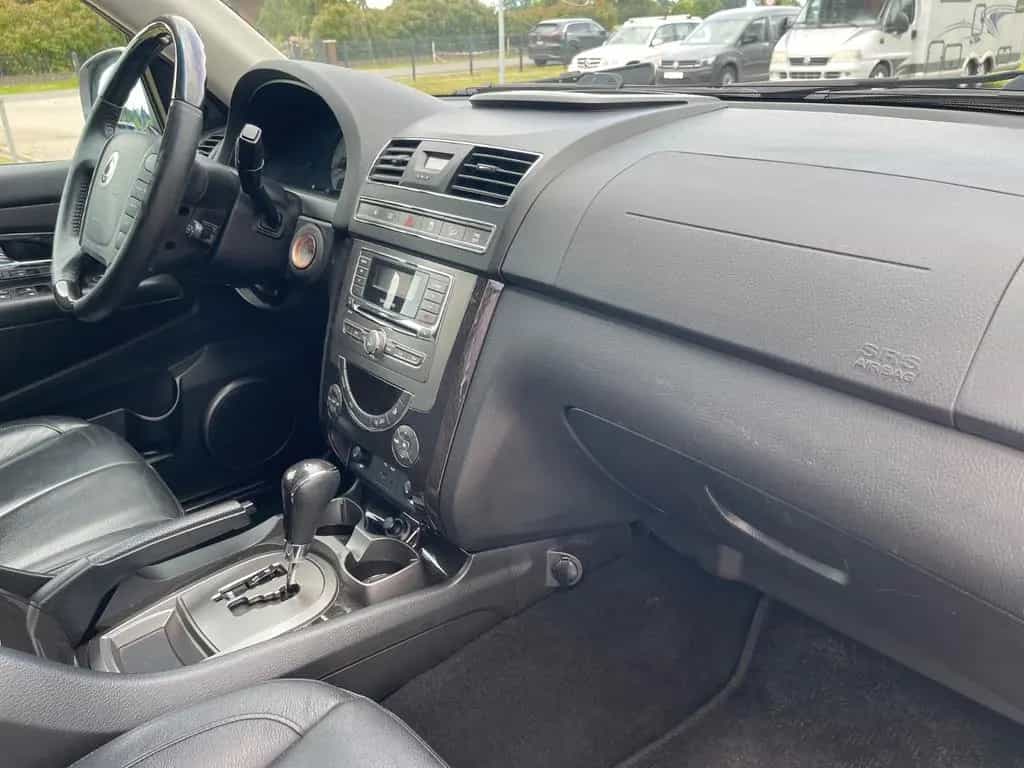 Ssangyong REXTON 2.0 TD  Rexton Sapphire 2HD AHK 7-Sitzer 03/2015-photo-23