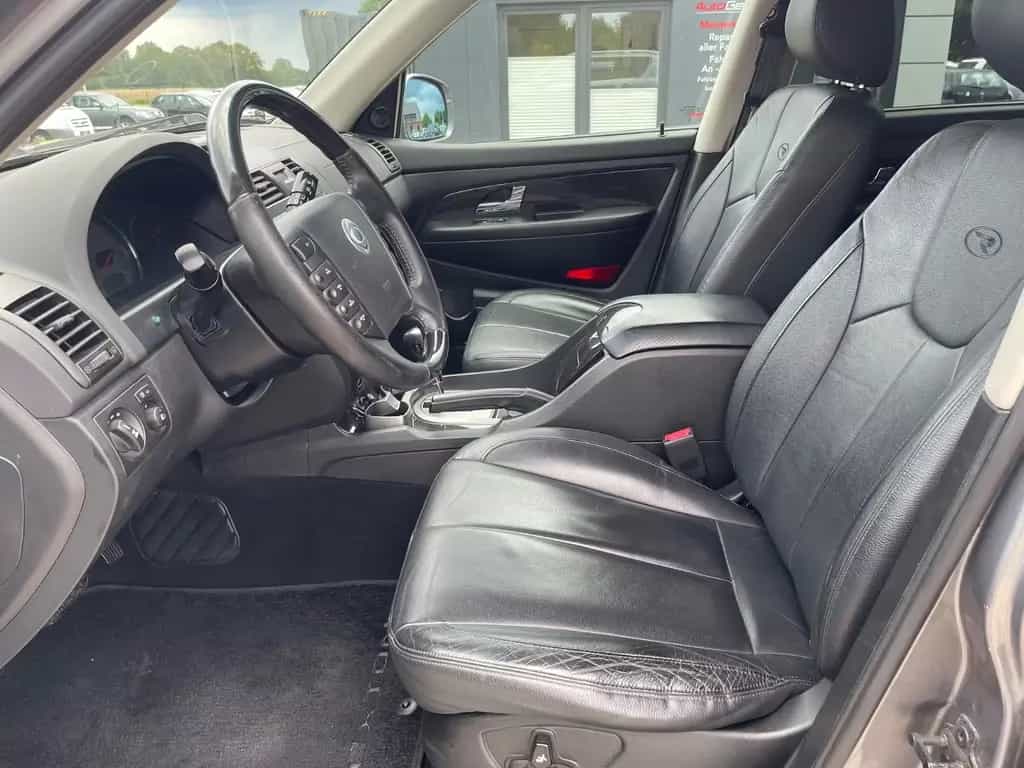 Ssangyong REXTON 2.0 TD  Rexton Sapphire 2HD AHK 7-Sitzer 03/2015-photo-9