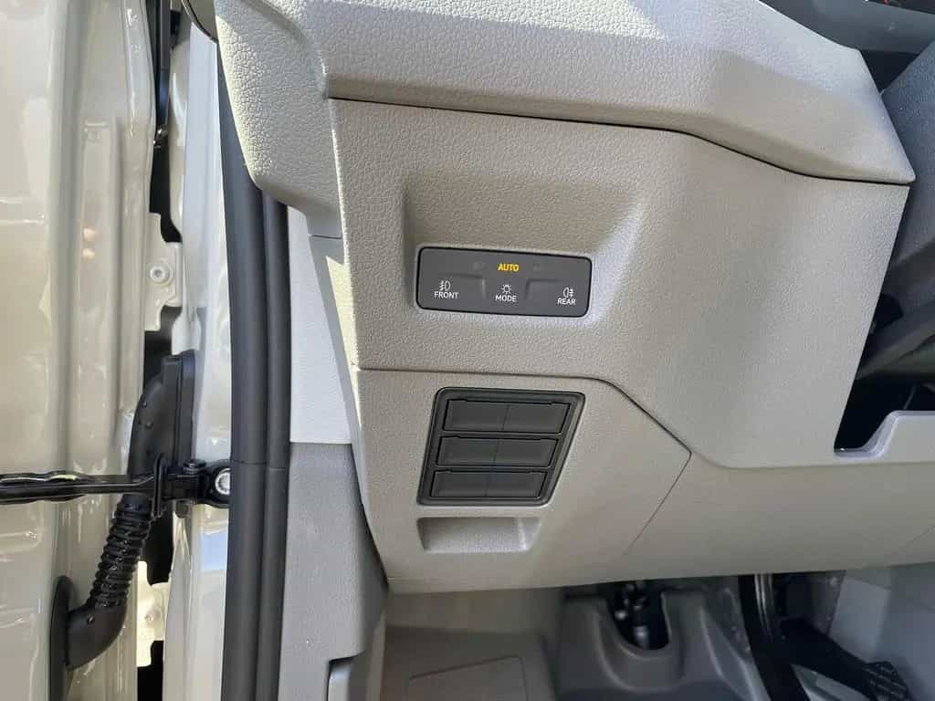 MAN TGE 3.180 L4H3 Kasten STANDHZ ACC LED SITZHZ 04/2026-photo-42