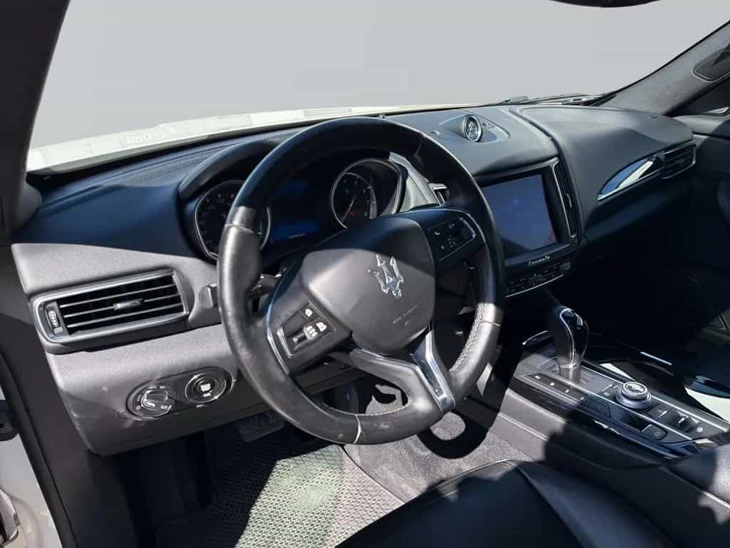 Maserati Levante S *Wenig KM *Top 07/2017-photo-9